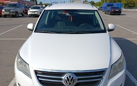Volkswagen Tiguan I, 2010 год, 950 000 рублей, 2 фотография