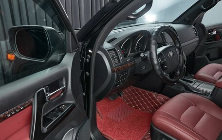 Toyota Land Cruiser 200, 2014 год, 4 999 000 рублей, 14 фотография