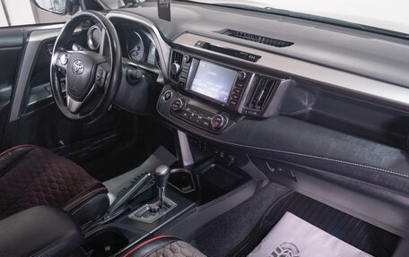 Toyota RAV4, 2017 год, 2 899 000 рублей, 17 фотография