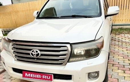Toyota Land Cruiser 200, 2013 год, 2 999 000 рублей, 1 фотография