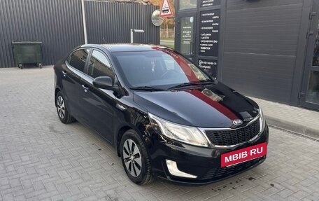 KIA Rio III рестайлинг, 2013 год, 950 000 рублей, 2 фотография
