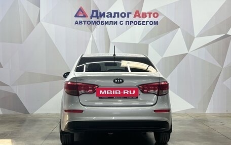 KIA Rio III рестайлинг, 2015 год, 800 000 рублей, 5 фотография