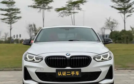 BMW 1 серия, 2022 год, 1 990 000 рублей, 3 фотография