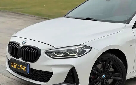 BMW 1 серия, 2022 год, 1 990 000 рублей, 2 фотография
