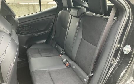 Toyota Yaris Cross, 2022 год, 1 490 000 рублей, 20 фотография