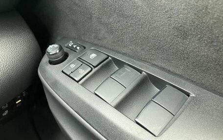 Toyota Yaris Cross, 2022 год, 1 490 000 рублей, 29 фотография