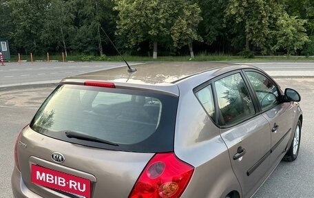 KIA cee'd I рестайлинг, 2009 год, 450 000 рублей, 4 фотография