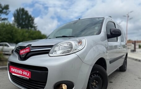 Renault Kangoo II рестайлинг, 2014 год, 1 400 000 рублей, 10 фотография