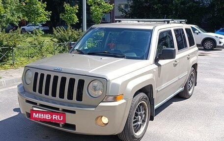 Jeep Liberty (Patriot), 2010 год, 985 000 рублей, 3 фотография