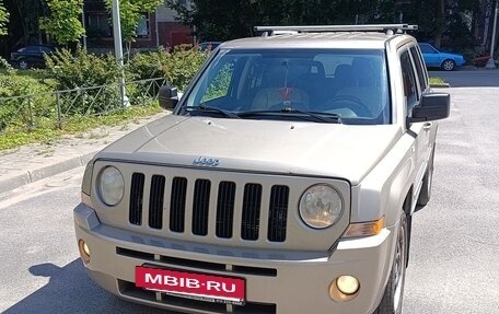 Jeep Liberty (Patriot), 2010 год, 985 000 рублей, 20 фотография