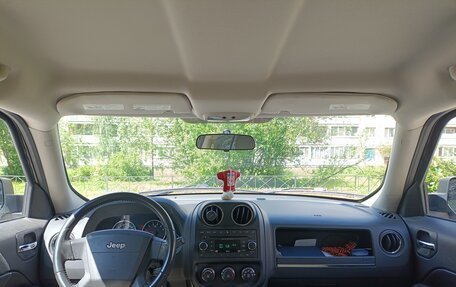 Jeep Liberty (Patriot), 2010 год, 985 000 рублей, 26 фотография