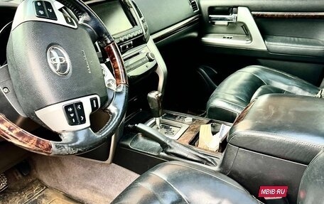 Toyota Land Cruiser 200, 2013 год, 2 999 000 рублей, 9 фотография