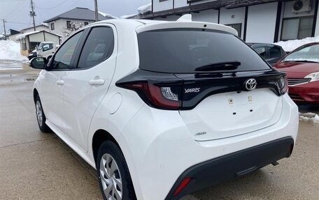 Toyota Yaris, 2021 год, 1 100 333 рублей, 6 фотография