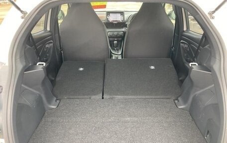 Toyota Yaris, 2021 год, 1 100 333 рублей, 8 фотография