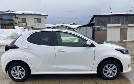 Toyota Yaris, 2021 год, 1 100 333 рублей, 3 фотография