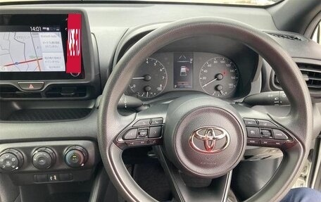 Toyota Yaris, 2021 год, 1 100 333 рублей, 11 фотография