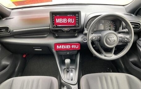 Toyota Yaris, 2021 год, 1 100 333 рублей, 12 фотография