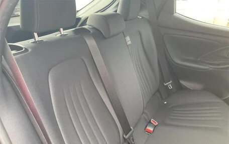 Toyota Yaris, 2021 год, 1 100 333 рублей, 18 фотография