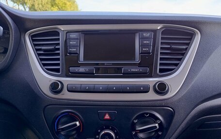Hyundai Solaris II рестайлинг, 2018 год, 1 200 000 рублей, 15 фотография