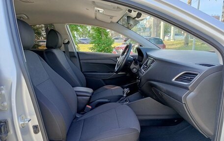 Hyundai Solaris II рестайлинг, 2018 год, 1 200 000 рублей, 11 фотография