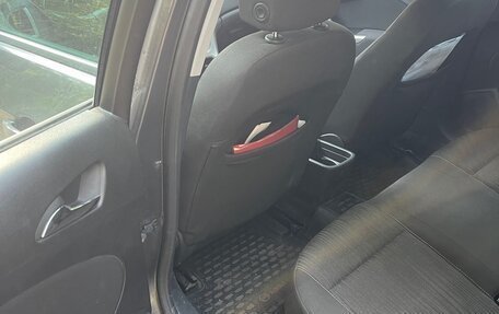 Opel Astra J, 2010 год, 800 000 рублей, 12 фотография