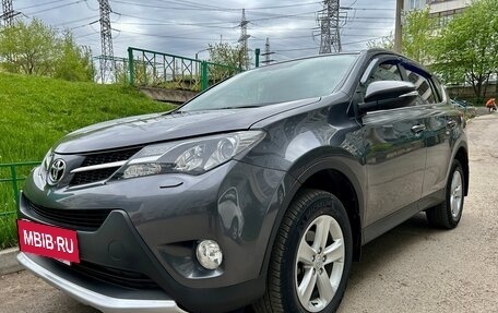 Toyota RAV4, 2013 год, 2 310 000 рублей, 2 фотография