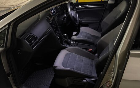 Volkswagen Golf VII, 2019 год, 1 390 000 рублей, 15 фотография
