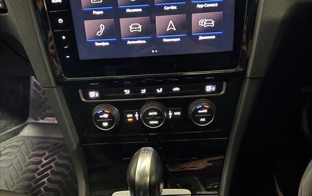Volkswagen Golf VII, 2019 год, 1 390 000 рублей, 21 фотография