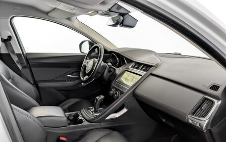 Jaguar E-Pace, 2018 год, 2 750 000 рублей, 11 фотография