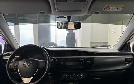 Toyota Corolla, 2015 год, 1 195 000 рублей, 10 фотография