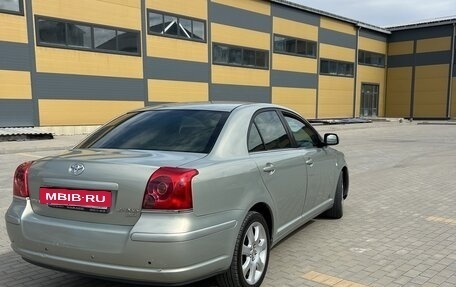 Toyota Avensis III рестайлинг, 2004 год, 800 000 рублей, 6 фотография