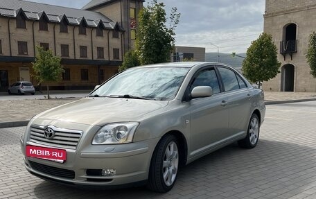 Toyota Avensis III рестайлинг, 2004 год, 800 000 рублей, 2 фотография
