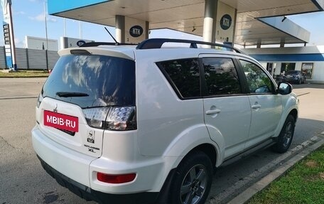 Mitsubishi Outlander III рестайлинг 3, 2011 год, 1 040 000 рублей, 6 фотография