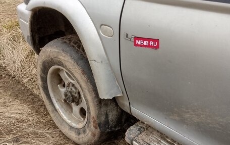 Mitsubishi L200 III рестайлинг, 2003 год, 450 000 рублей, 3 фотография