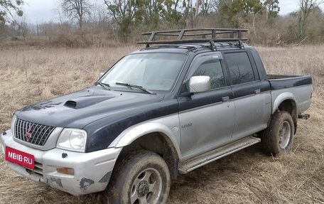 Mitsubishi L200 III рестайлинг, 2003 год, 450 000 рублей, 2 фотография