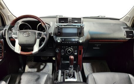 Toyota Land Cruiser Prado 150 рестайлинг 2, 2016 год, 3 900 000 рублей, 15 фотография