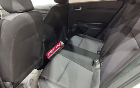 Hyundai Solaris II рестайлинг, 2017 год, 1 300 000 рублей, 18 фотография