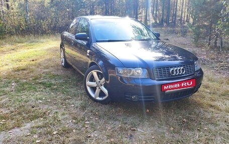 Audi A4, 2003 год, 1 300 000 рублей, 6 фотография