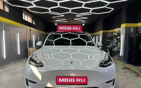 Tesla Model Y I, 2021 год, 2 870 000 рублей, 1 фотография