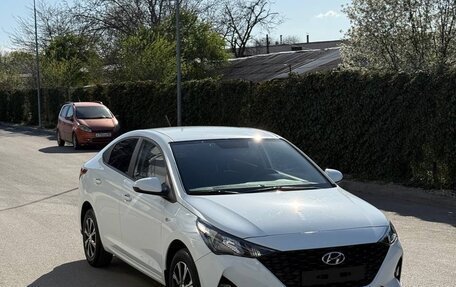 Hyundai Solaris II рестайлинг, 2020 год, 1 450 000 рублей, 1 фотография