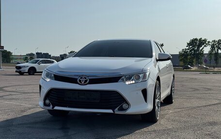 Toyota Camry, 2015 год, 2 150 000 рублей, 2 фотография
