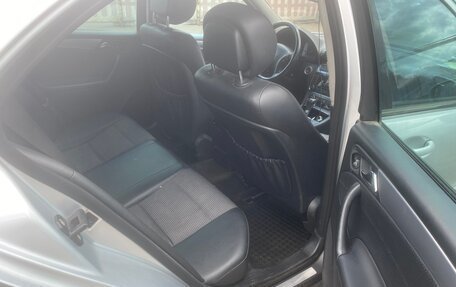 Mercedes-Benz C-Класс, 2005 год, 850 000 рублей, 7 фотография