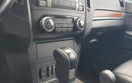 Mitsubishi Pajero IV, 2008 год, 1 850 000 рублей, 14 фотография