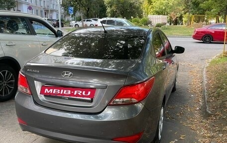 Hyundai Solaris II рестайлинг, 2016 год, 950 000 рублей, 3 фотография