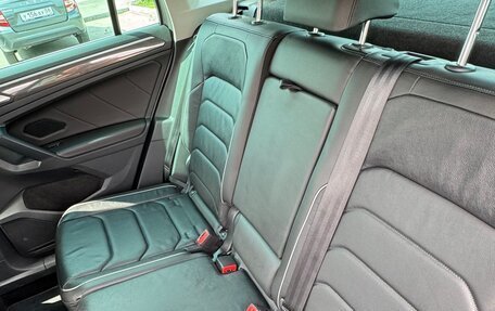Volkswagen Tiguan II, 2019 год, 3 299 000 рублей, 11 фотография