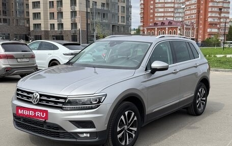 Volkswagen Tiguan II, 2019 год, 3 299 000 рублей, 4 фотография
