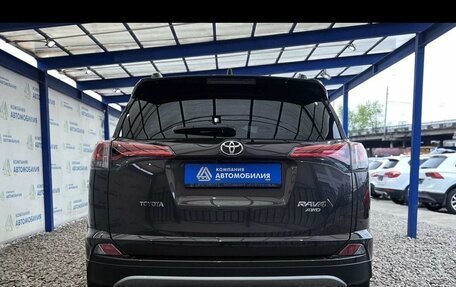 Toyota RAV4, 2018 год, 2 800 000 рублей, 4 фотография