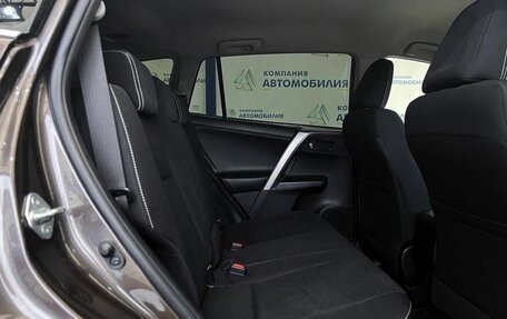Toyota RAV4, 2018 год, 2 800 000 рублей, 11 фотография