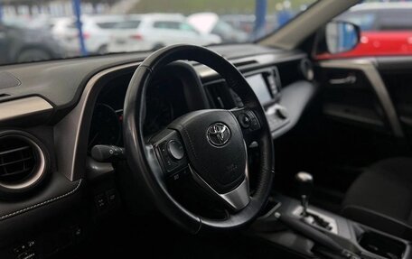 Toyota RAV4, 2018 год, 2 800 000 рублей, 13 фотография