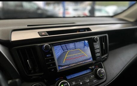 Toyota RAV4, 2018 год, 2 800 000 рублей, 14 фотография
